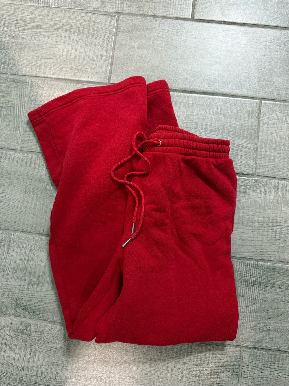 Abercrombie Vivid Red Hoodie and Sunday Wide-Leg Sweatpants Small